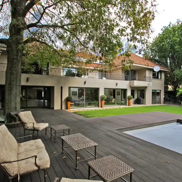 EXTRAORDINARY MASTER-BUILT HOME