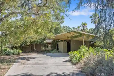 Single-Level Mid-Century Modern Residence