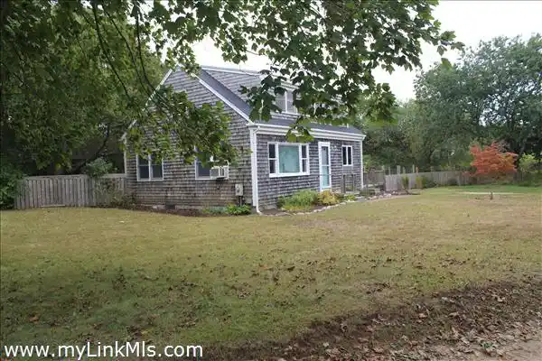 MAKE YOUR ISLAND DREAMS COME TRUE