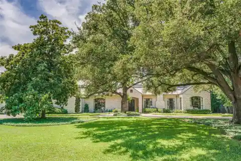 Custom Designed Texas Hill Country Oasis