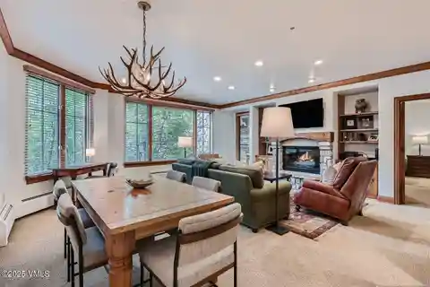 Premier Elkhorn Lodge Residence