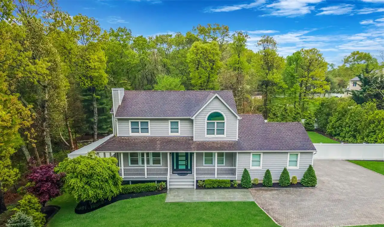 Beautiful Renovated Home in a Convenient Location