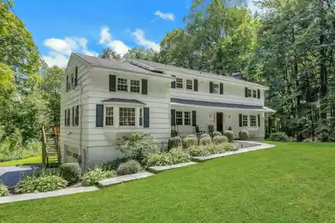 The Best of Town and Country Living in Mimosa Estates