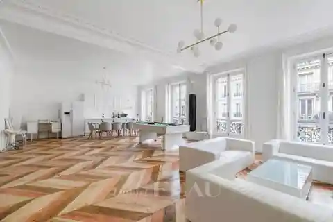 Stylish Parisian Apartment with Optimized Floor Plan