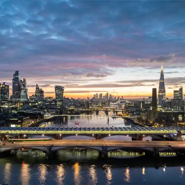 THE PINNACLE OF LONDON LIVING