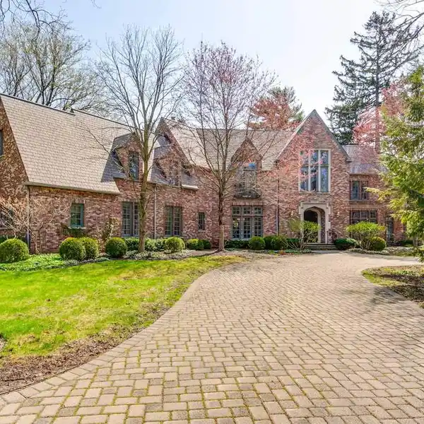 GORGEOUS COMPLETELY UPDATED BRICK HOME NEAR FOREST PARK BEACH