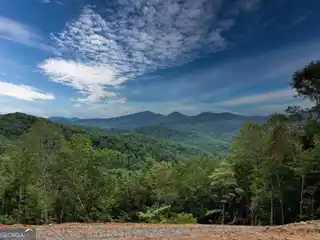 80-Acre Creekfront Haven Near Toccoa River
