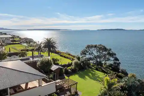 Ultimate Waterfront Bi-Level Sanctuary
