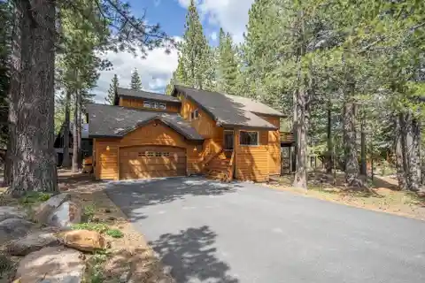 Wonderfully Designed Home in Prestigious Tahoe Donner