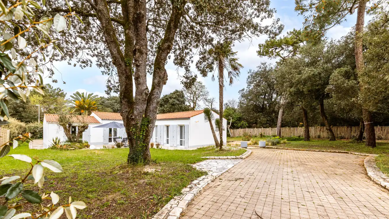 Beautiful Single-story Villa