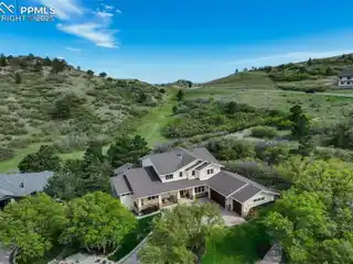 Updated Luxury Home on a Quiet Cul-de-sac