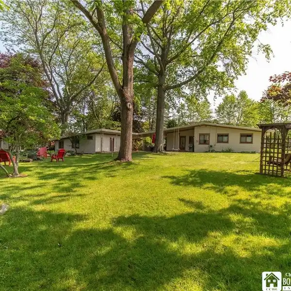 MID-CENTURY MODERN GEM