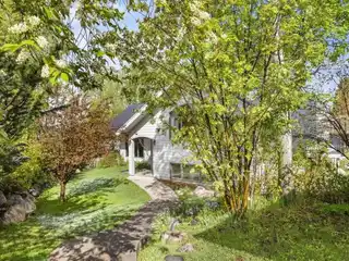Mountain Charm with Privacy and Flexibility