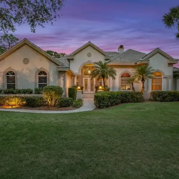 EXQUISITE RESIDENCE IN THE PRESTIGIOUS CREEKSIDE COMMUNITY OF BONITA BAY