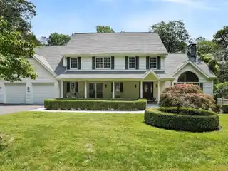 Spacious Cul-De-Sac Colonial with Luxury Amenities