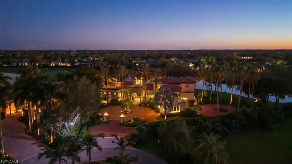 Grand and Gorgeous Residence