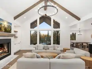 Luxury with Privacy and Convenience