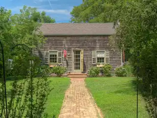 Historic Cottage for Rent