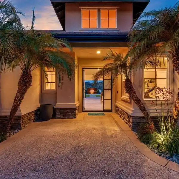 MASTERFULLY REDESIGNED SINGLE-LEVEL RETREAT