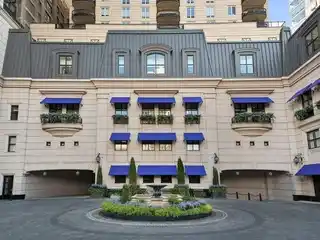 Waldorf Astoria Residence with Iconic Lake and City Views