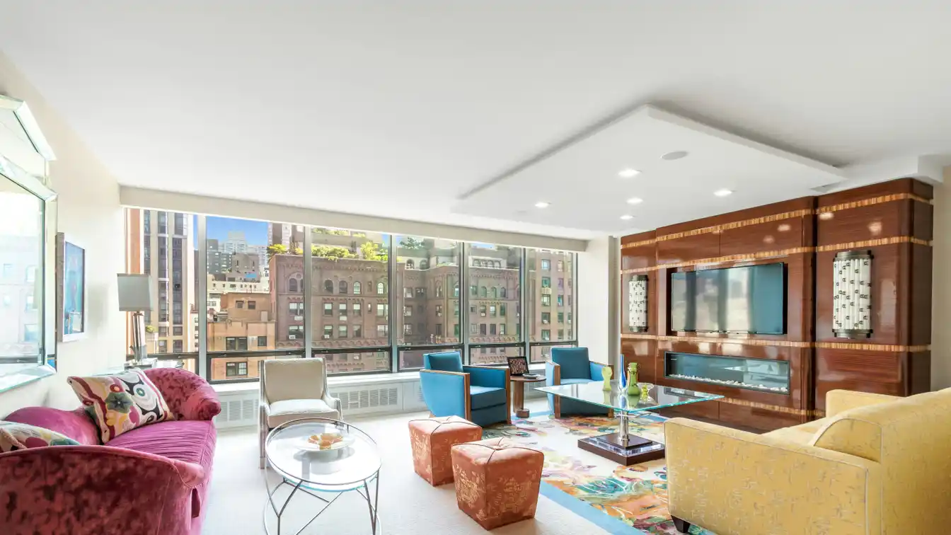 Renovated One Bedroom with Expansive City Views