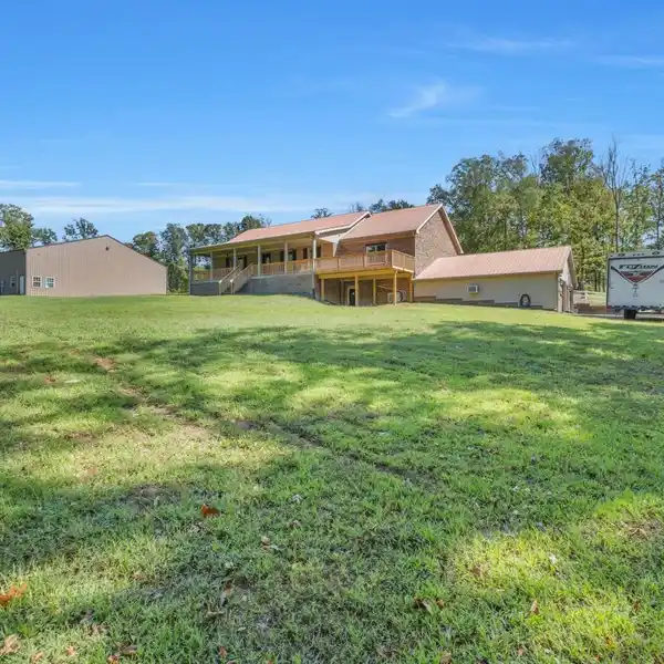 RECENTLY RENOVATED RETREAT