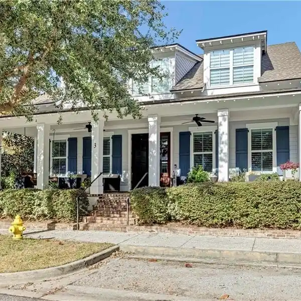 PERFECT HOME IN THE HEART OF HISTORIC OLD TOWN BLUFFTON