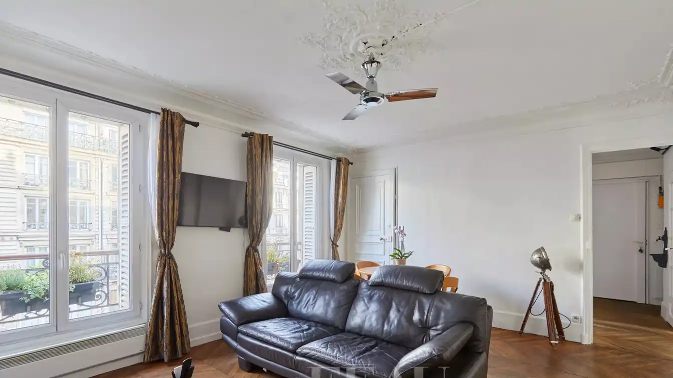 Lovely Three Bedroom Paris Apartment