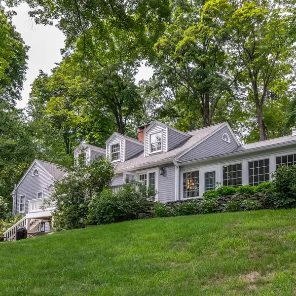 FABULOUS COUNTRY HOME
