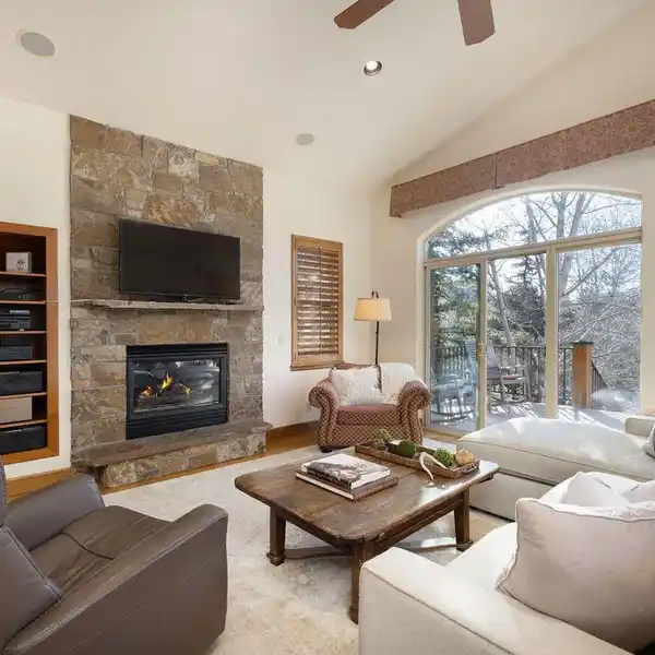 METICULOUSLY MAINTAINED DUPLEX