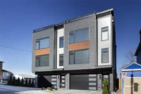 Nearly New Townhome