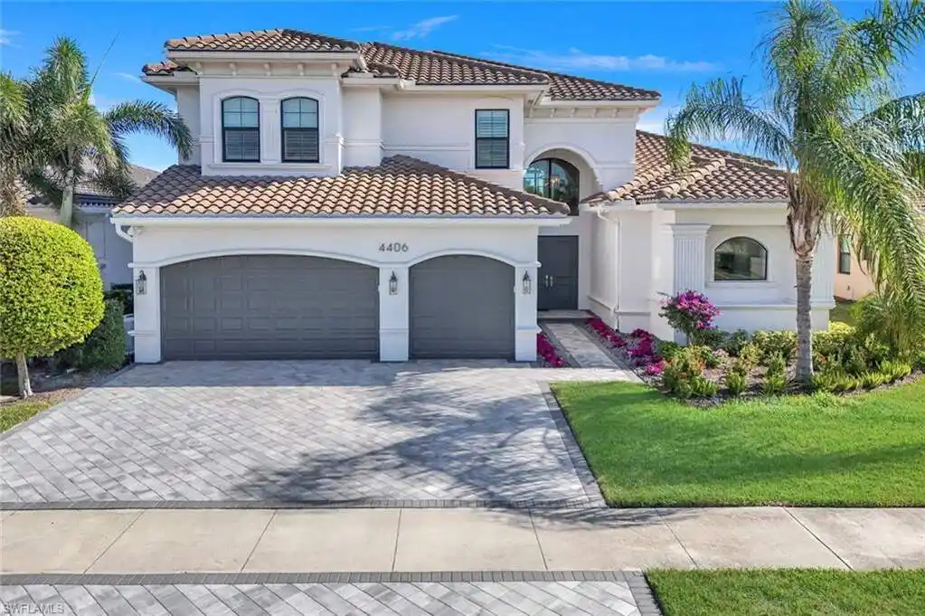 Rarely Available Home in Stonecreek