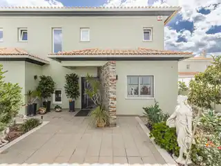 Exclusive Villa with Poolside Leisure and Elegant Design