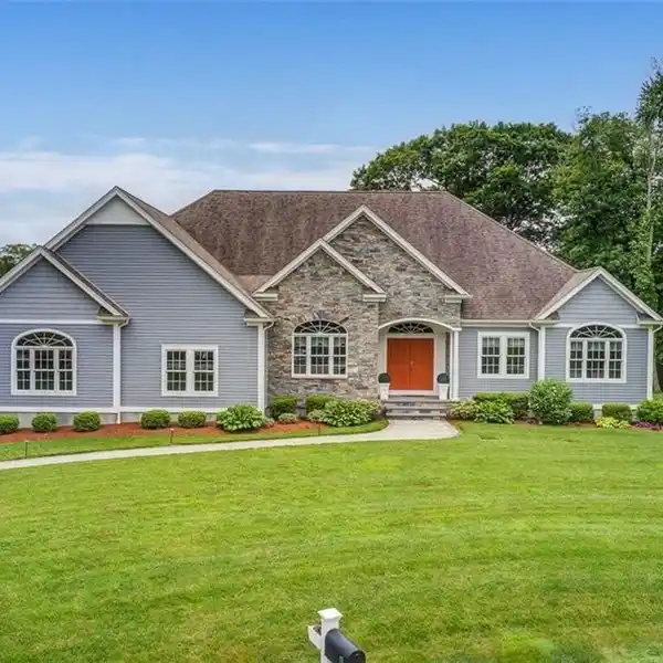 SPACIOUS YOUNG RANCH HOME ON A DESIRABLE CUL-DE-SAC