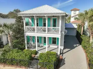 Luxury Living in Prestigious Caribe