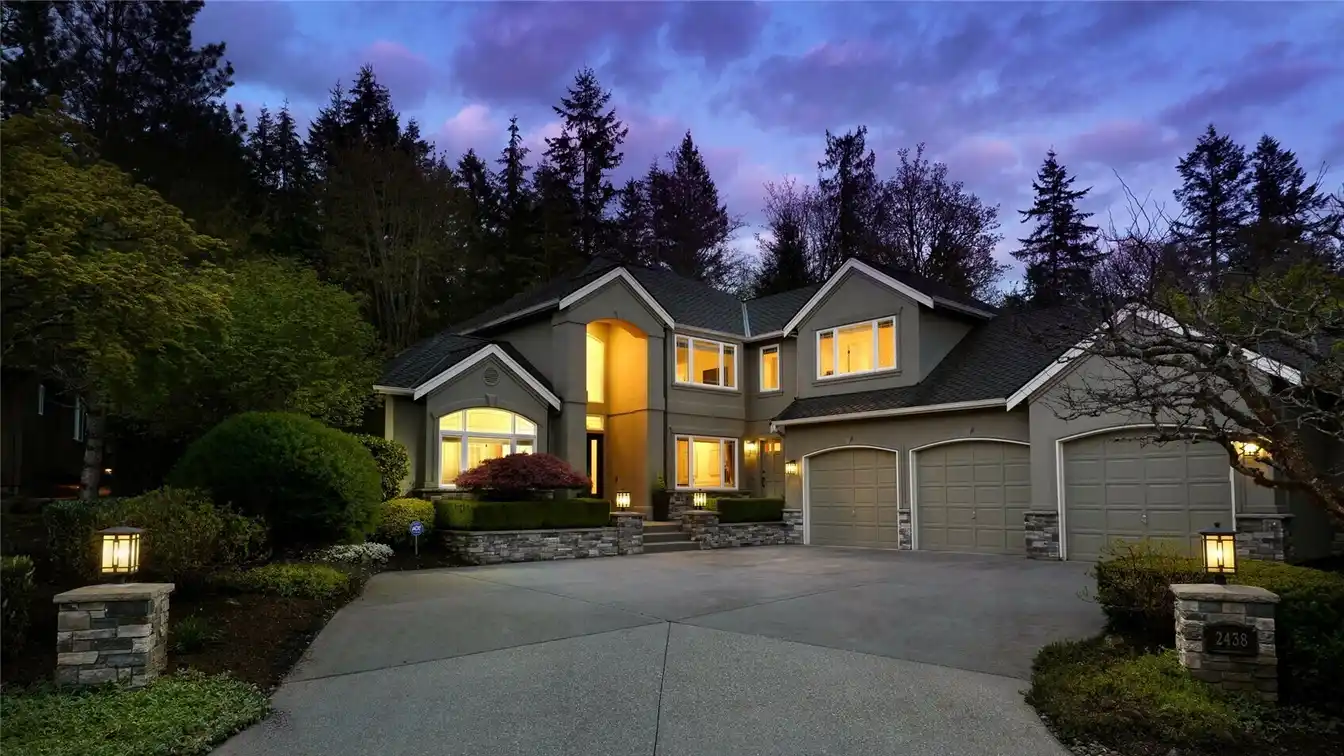 Northwest-inspired Luxury and Comfort