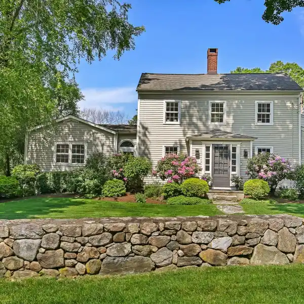 BEAUTIFULLY RESTORED AND FULLY UPDATED 1725 NEW ENGLAND HOME