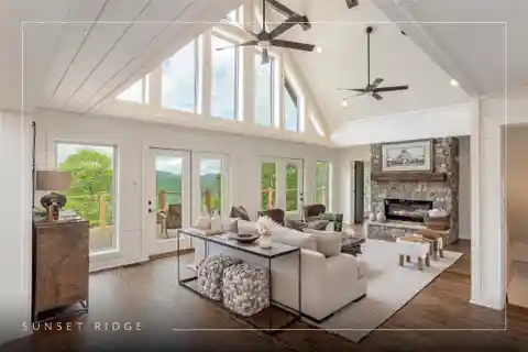 Blue Ridge Log Home Overlooking Lake Glenville