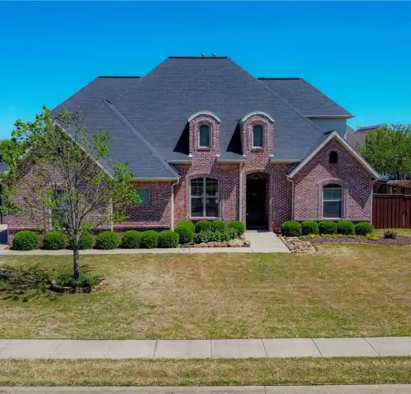 QUALITY-BUILT ENERGY-EFFICIENT HOME