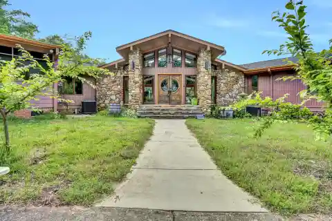 6.5-acre Private Sanctuary