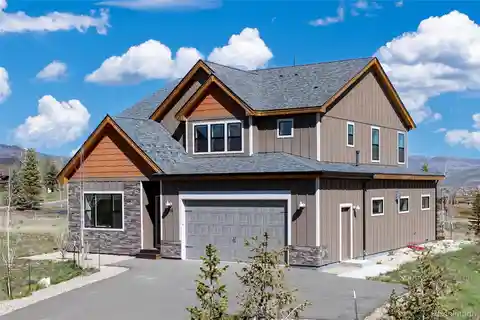 Luxury Mountain Retreat with Stunning Scenic Views