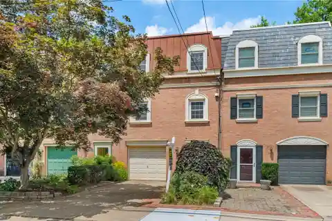 Beautifully Maintained Townhome on a Picturesque Street