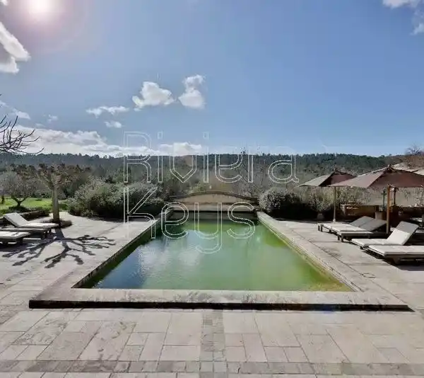 PEACE AND TRANQUILITY IN PROVENCE