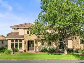 Meticulously Maintained Residence in the Hills of Lakeway