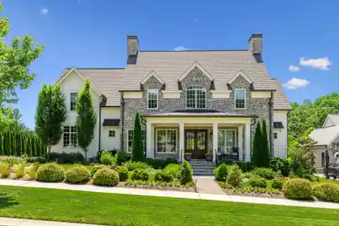Elegant Retreat in the Heart of the Grove