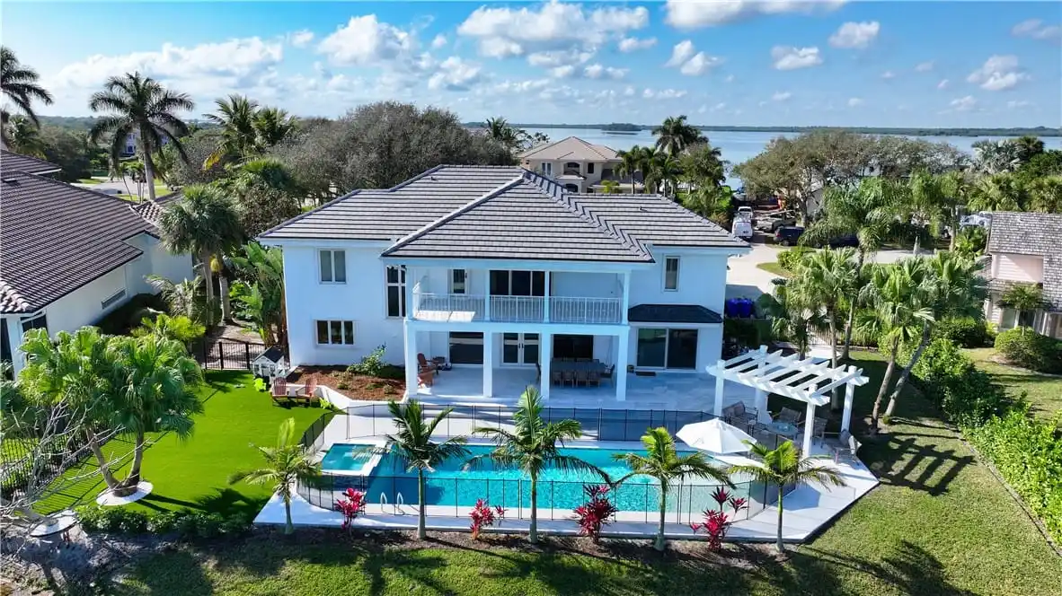 Palatial Home of Luxurious Living