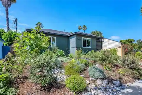 Reimagined Mid-Century Transitional Bungalow