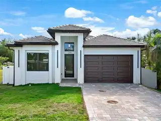 New Construction in Unbeatable Location