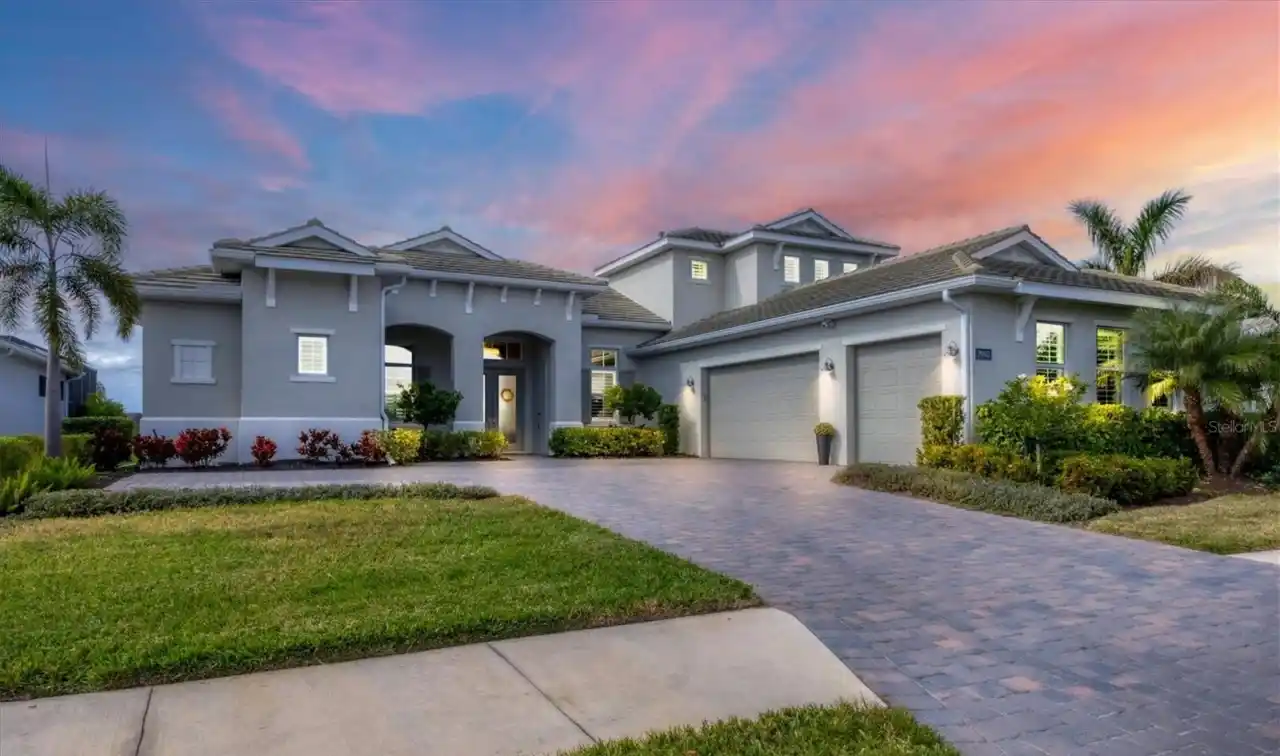 Exceptional Home in the Isles at Lakewood Ranch