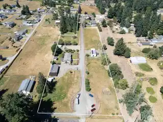 Peaceful Dual-Parcels Retreat with Endless Possibilities